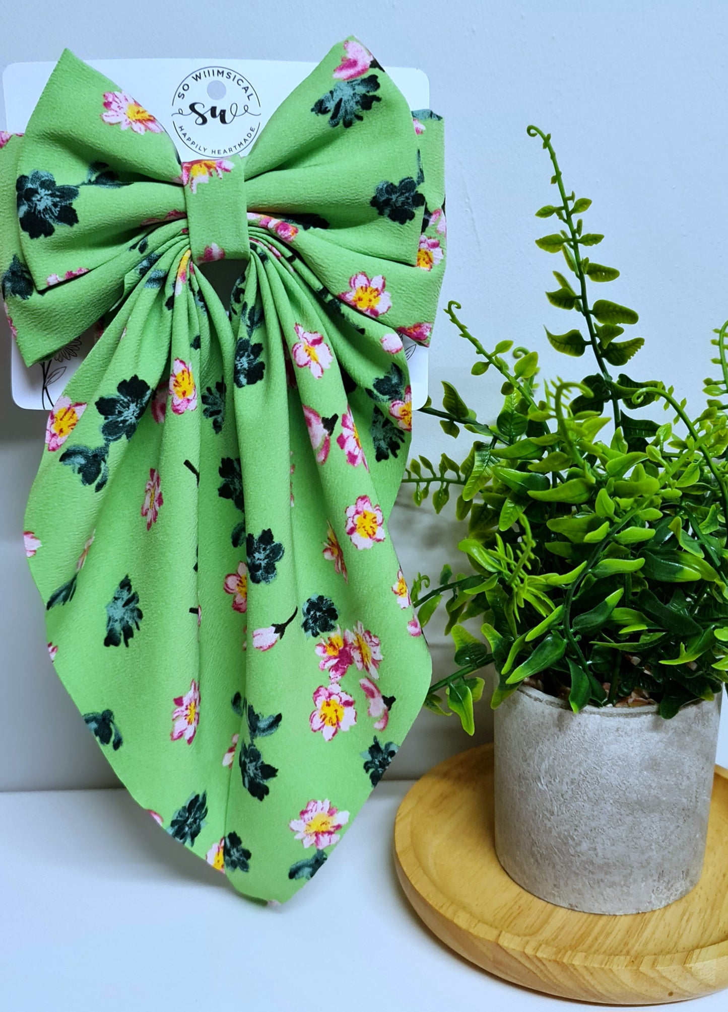 Deluxe Bow Apple Green