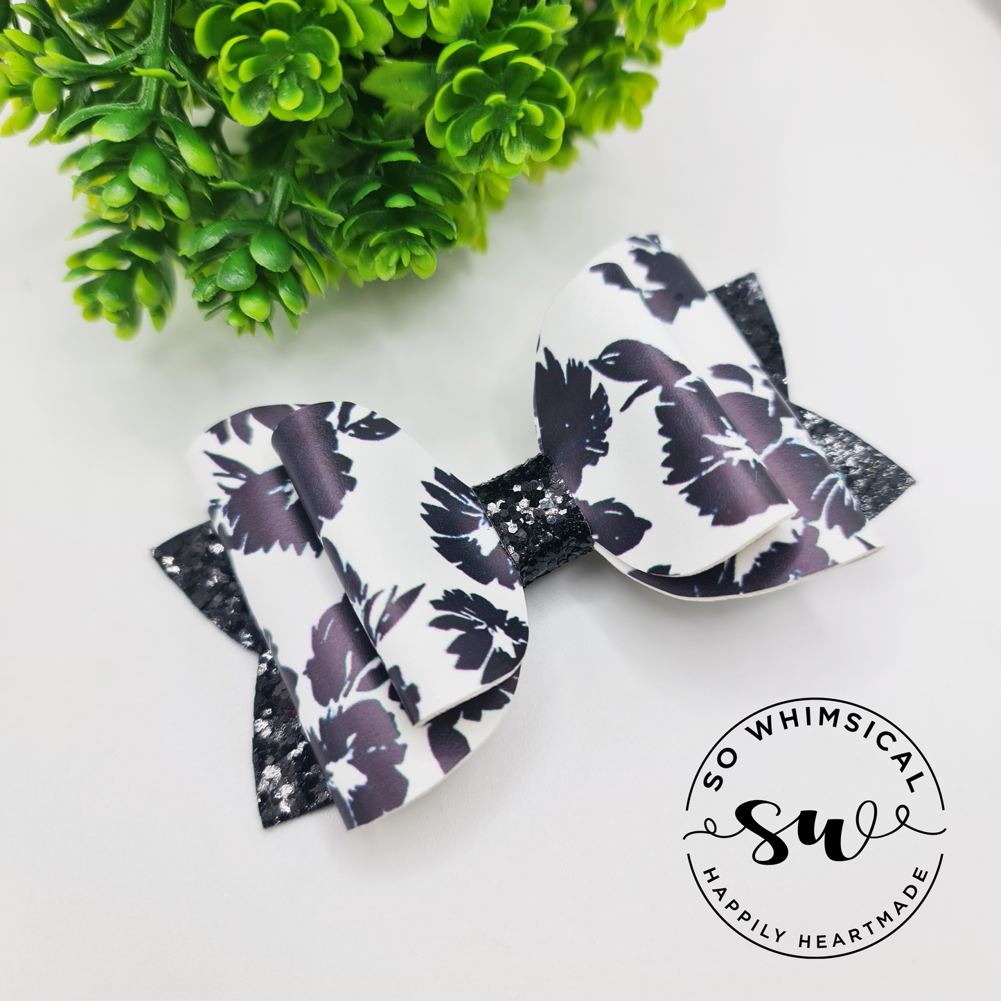 Aria Large Bow