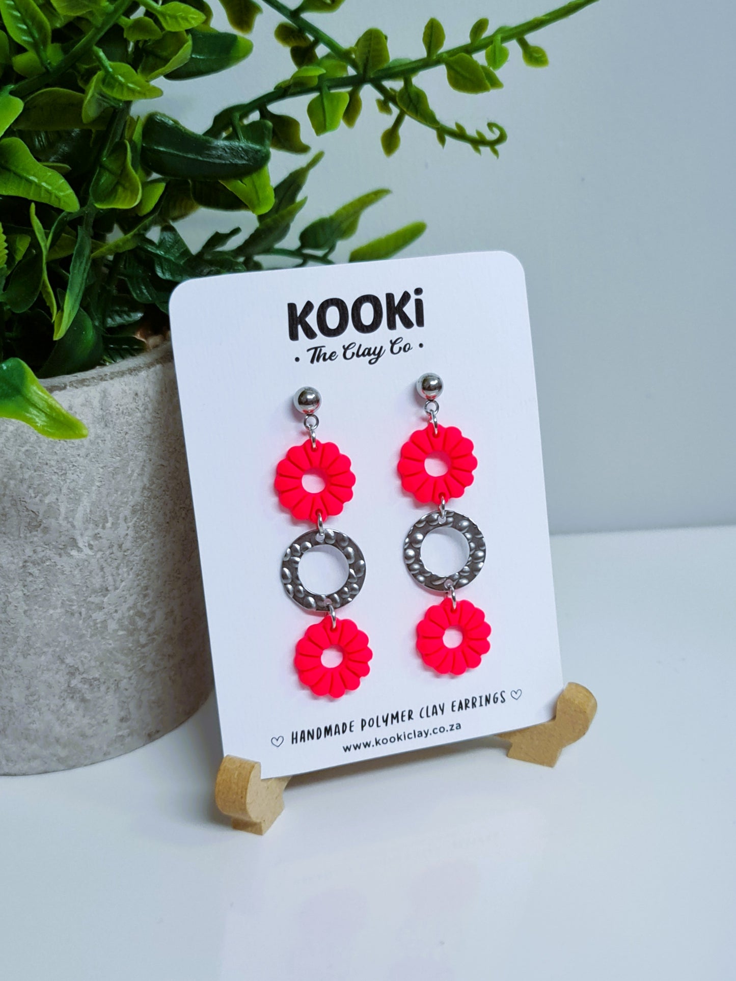 KC1882 - Ryn in Neon Coral