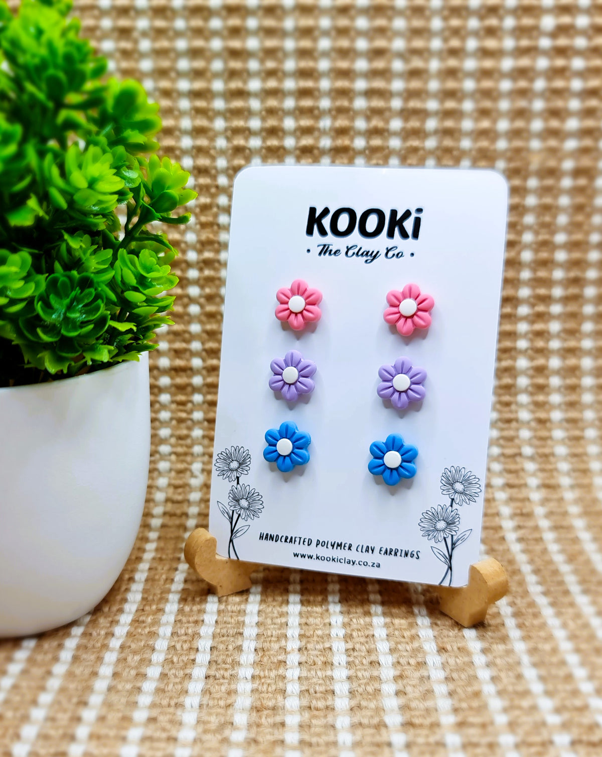 KC2042 - Triple Daisy Stud Pack