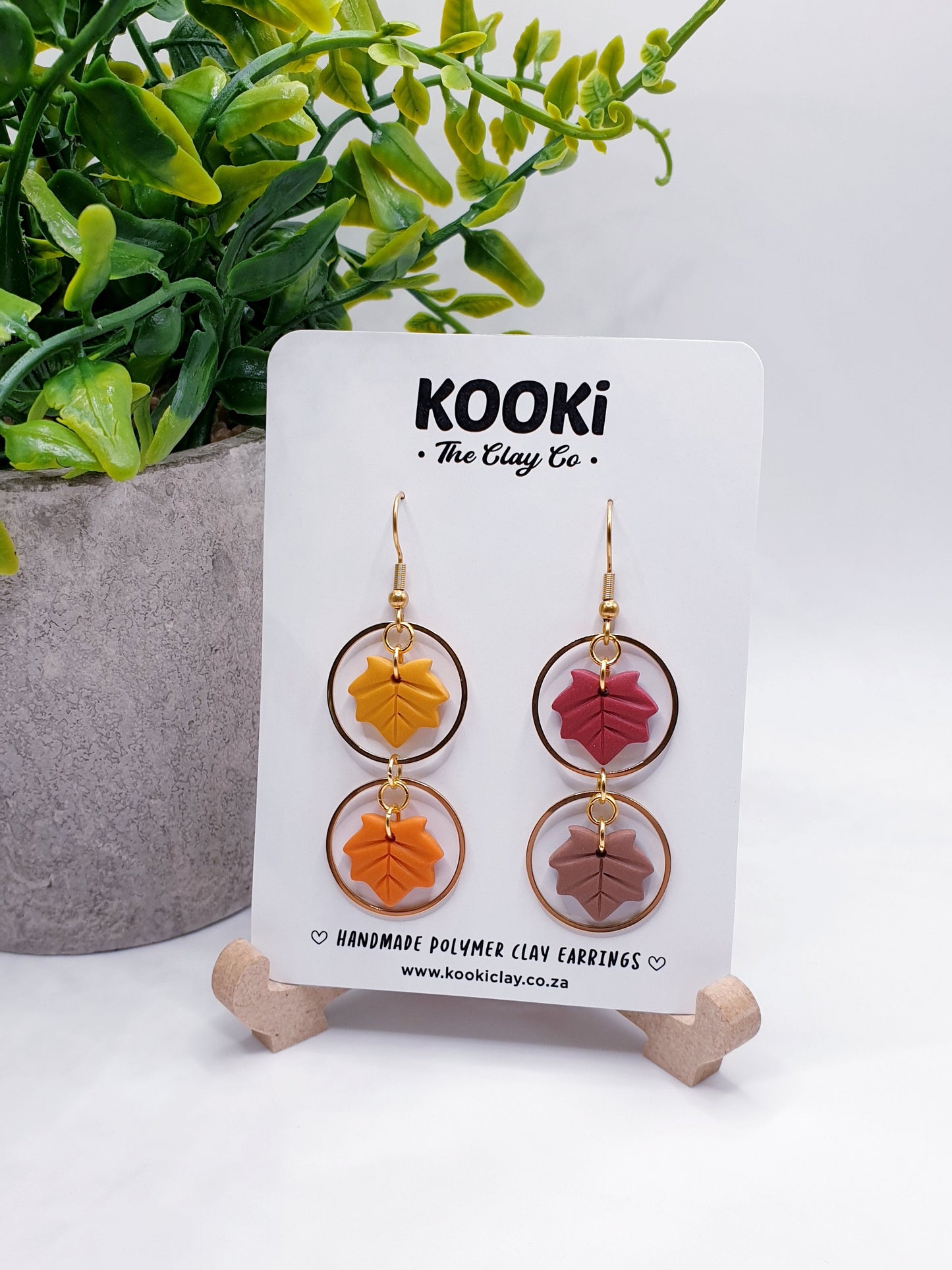 Leaves in Golden Hoops