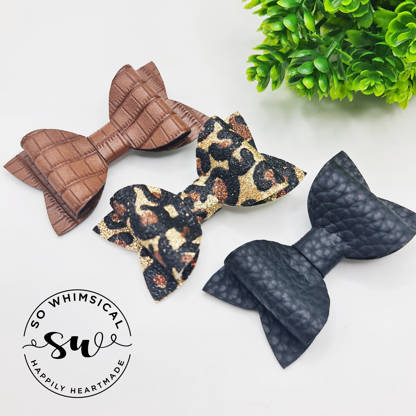Luna Triplet Bows