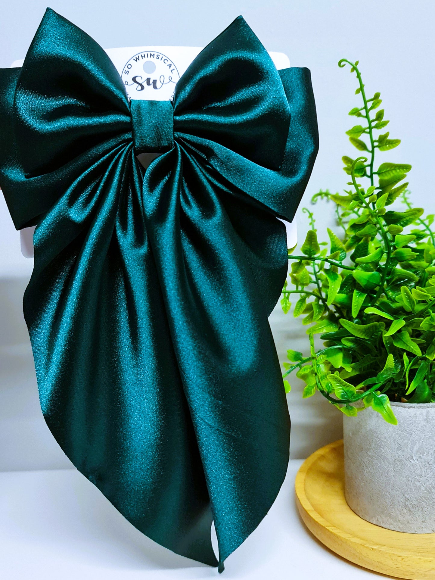 SW5344 - Deluxe Bow Bottle Green