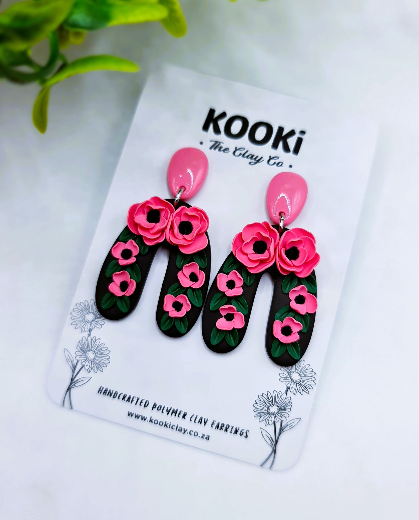 KC2032 - Black & Pink Floral Arches