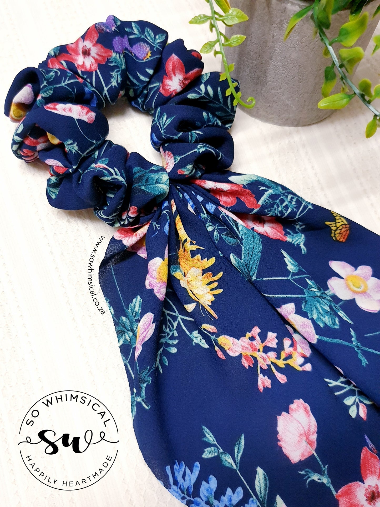 ClaraMay LT Scrunchie