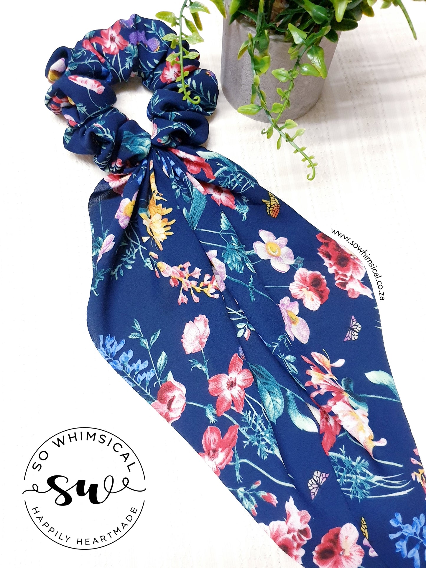 ClaraMay LT Scrunchie