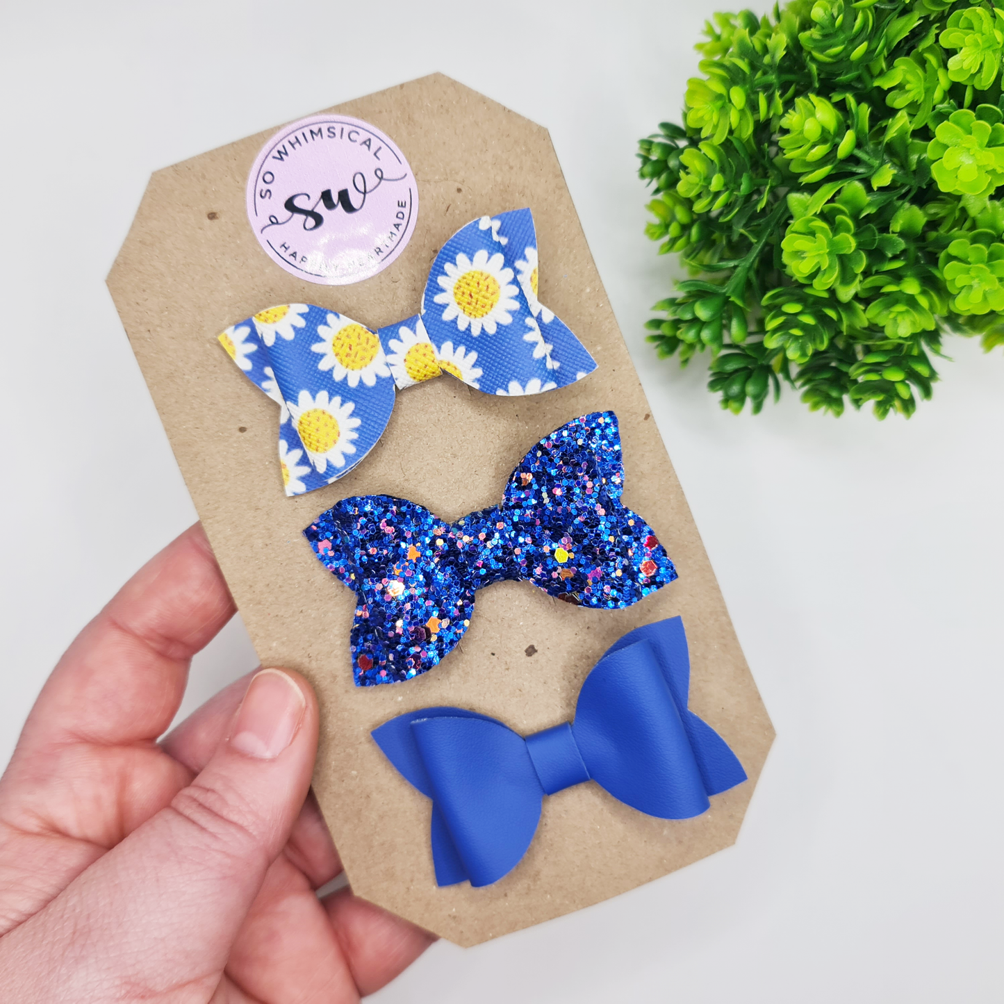 Evelyn Triplet Bows