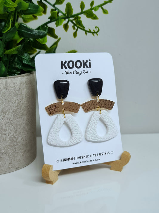 KC1907 - Elegant Black & White