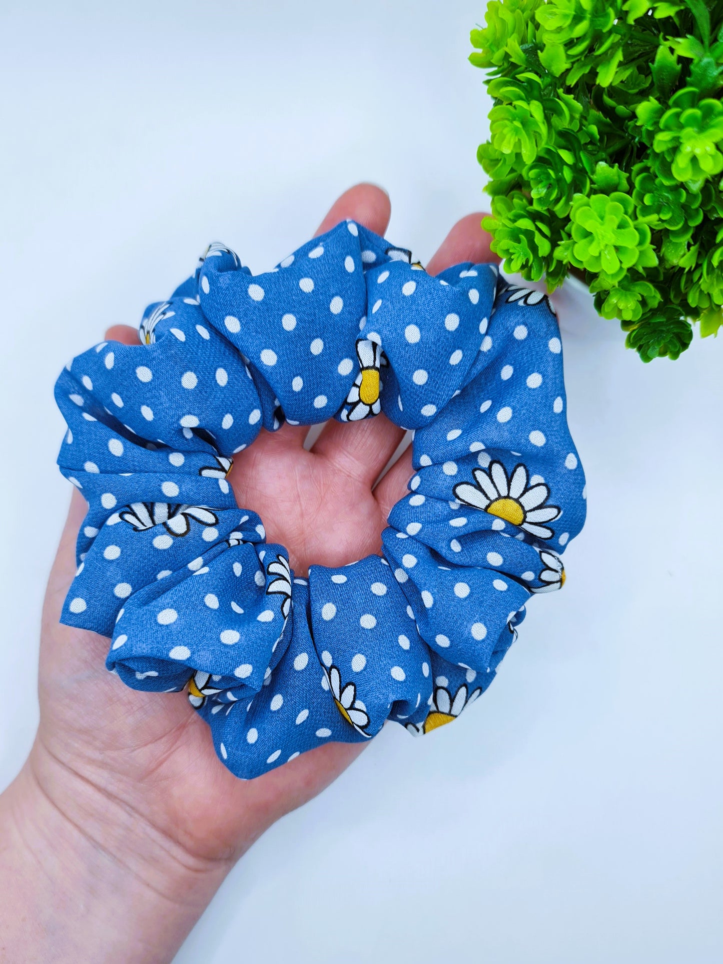 SW5305 - Blue Daisies & Polkas (2 Sizes)