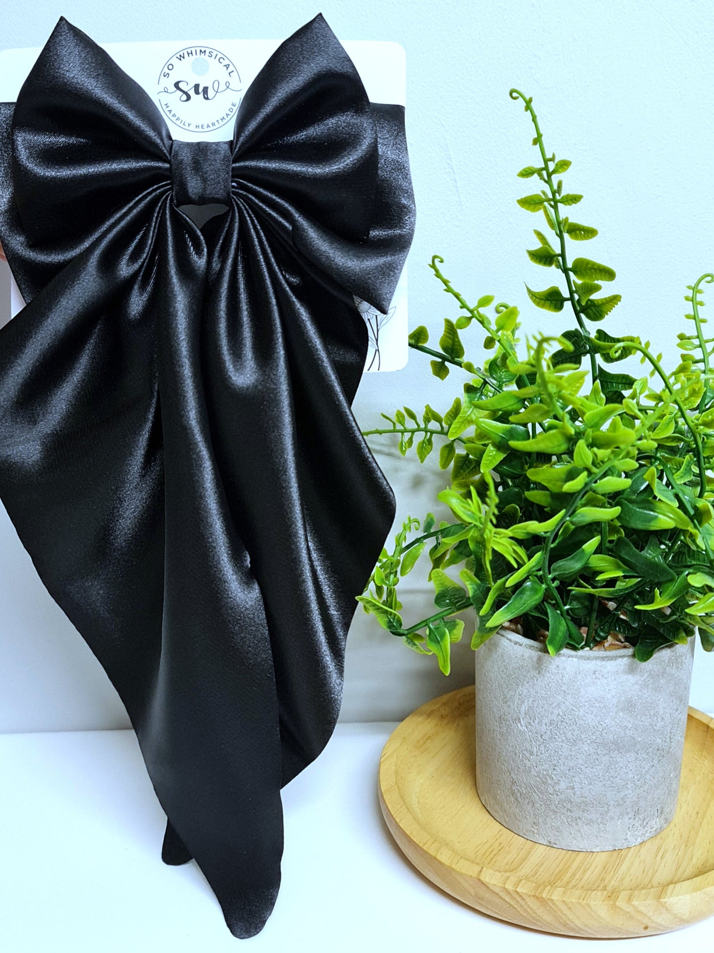 Deluxe Bow Satin Black